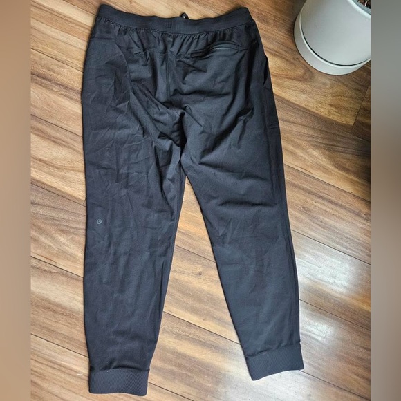 Lululemon ABC Joggers  -REGULAR- - Picture 4 of 11